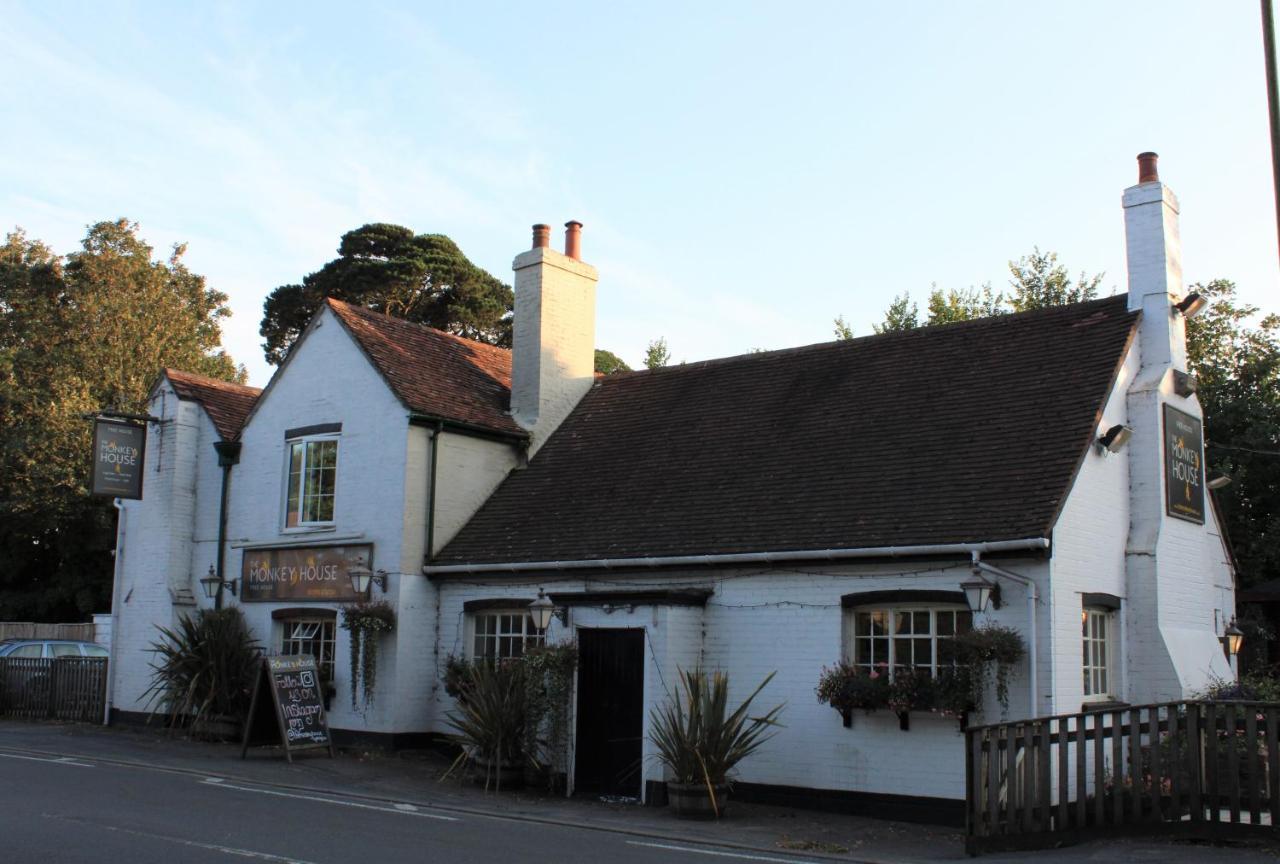 Hotel Monkey Brewhouse Lymington Esterno foto