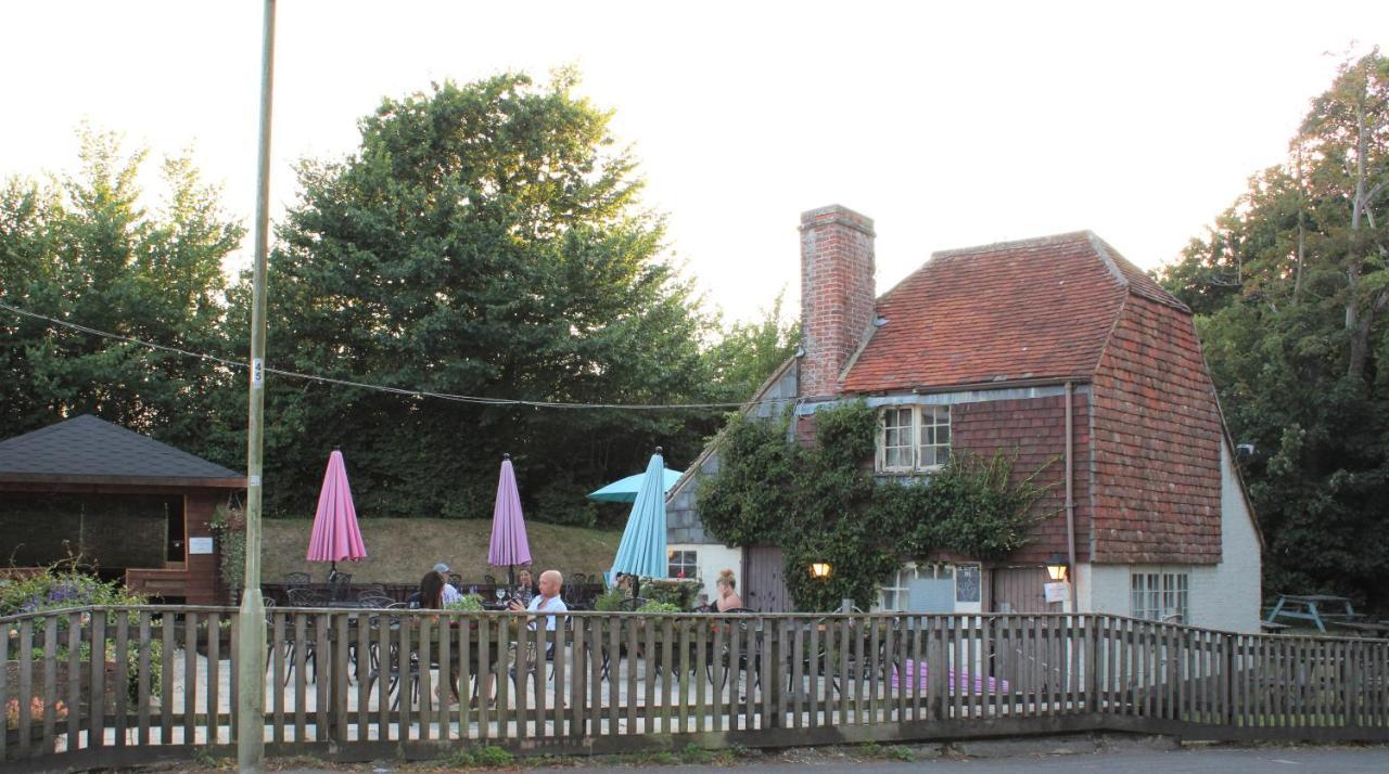 Hotel Monkey Brewhouse Lymington Esterno foto