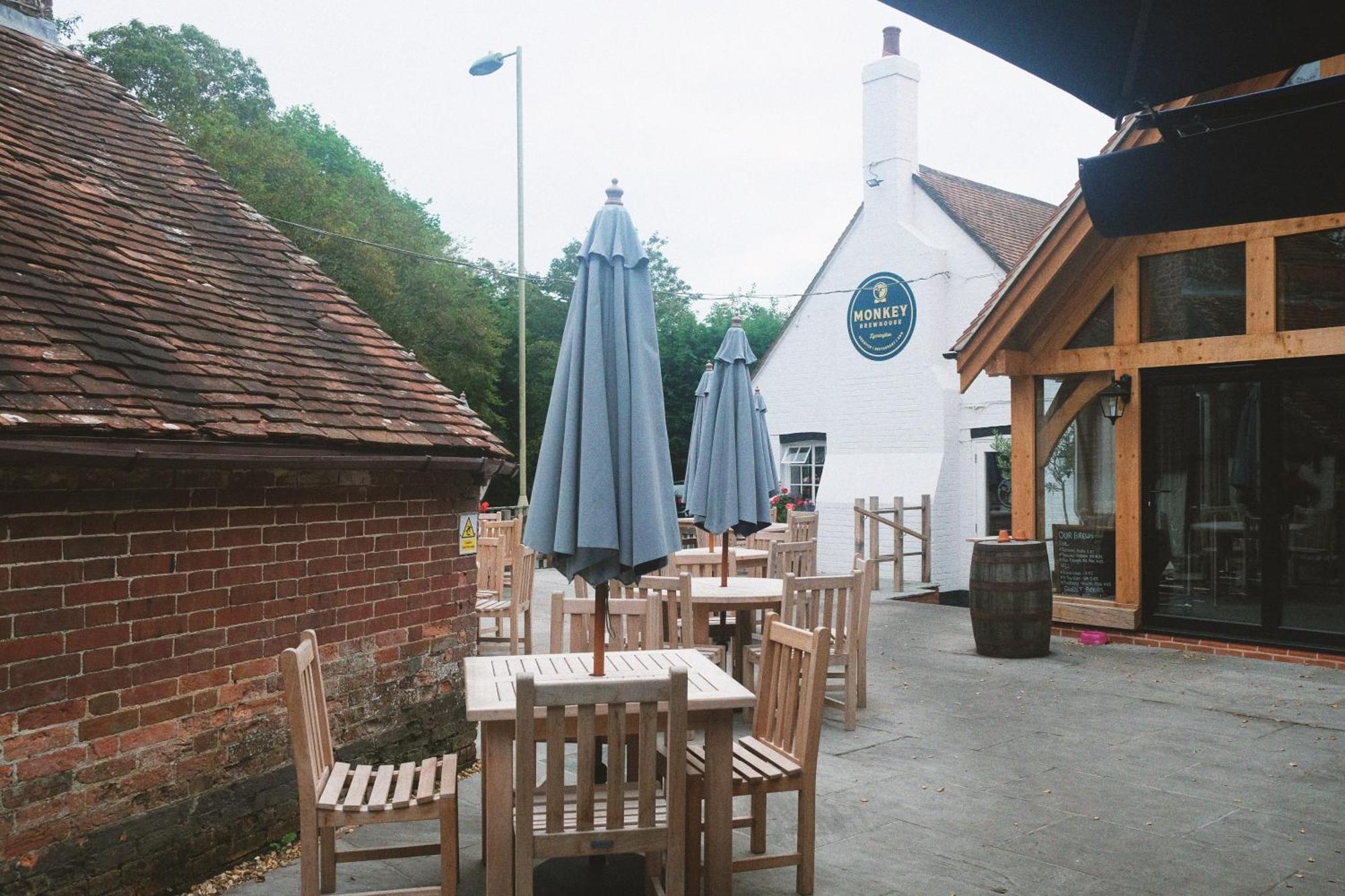Hotel Monkey Brewhouse Lymington Esterno foto