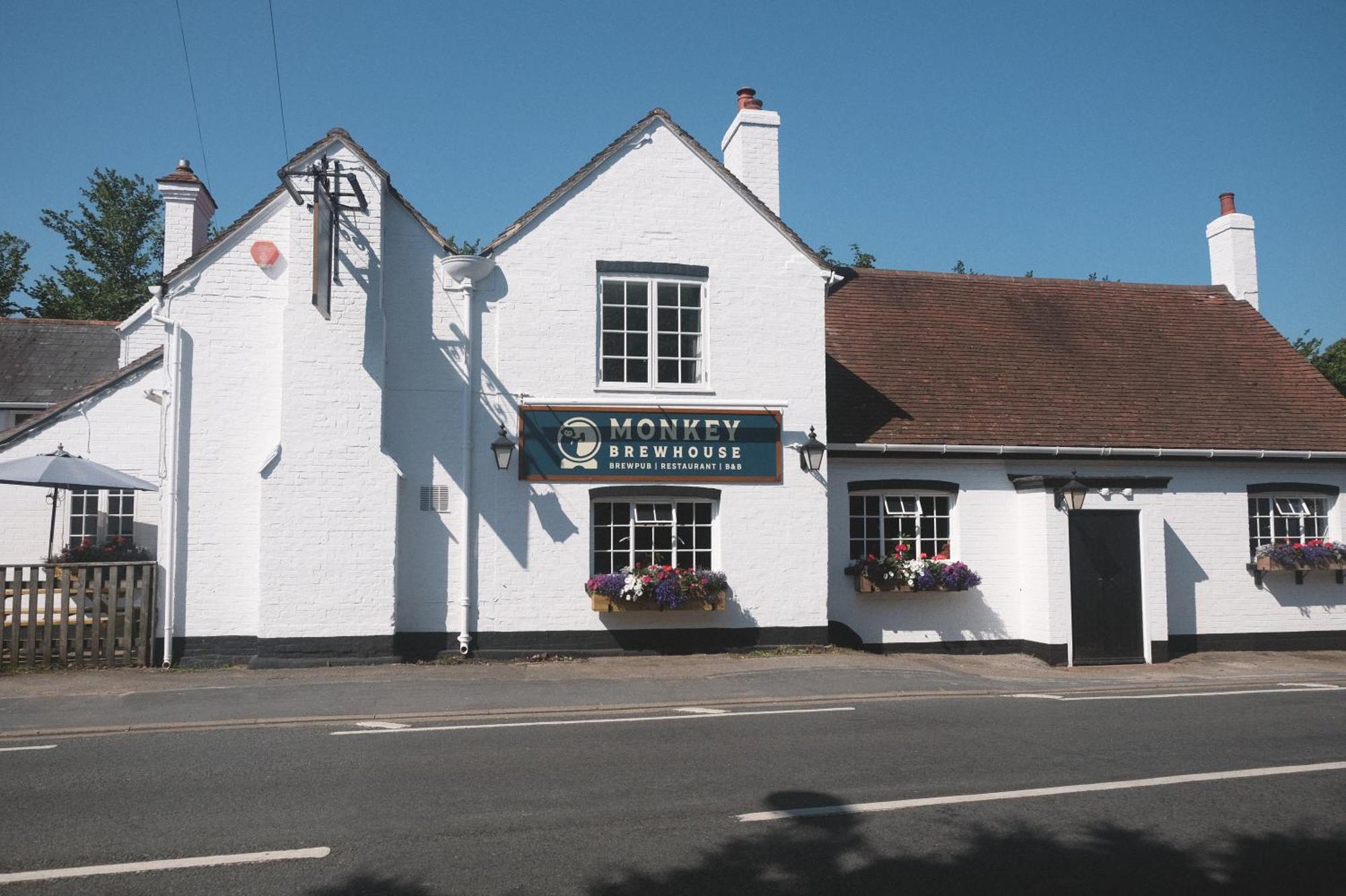 Hotel Monkey Brewhouse Lymington Esterno foto