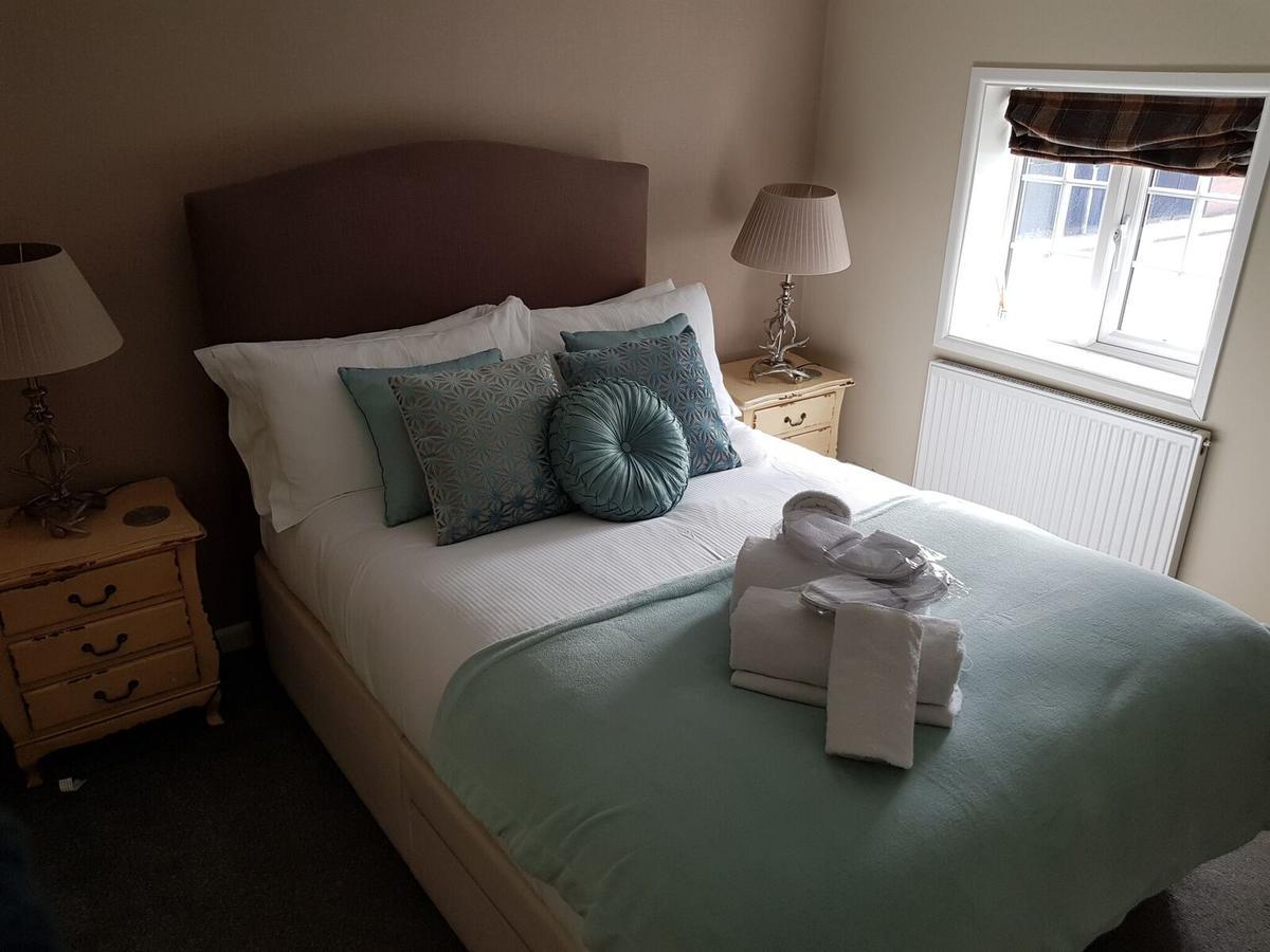 Hotel Monkey Brewhouse Lymington Esterno foto